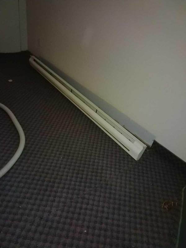 Calorifère-plinthe - Baseboard Heater dans Chauffage et climatisation  à Ville de Montréal