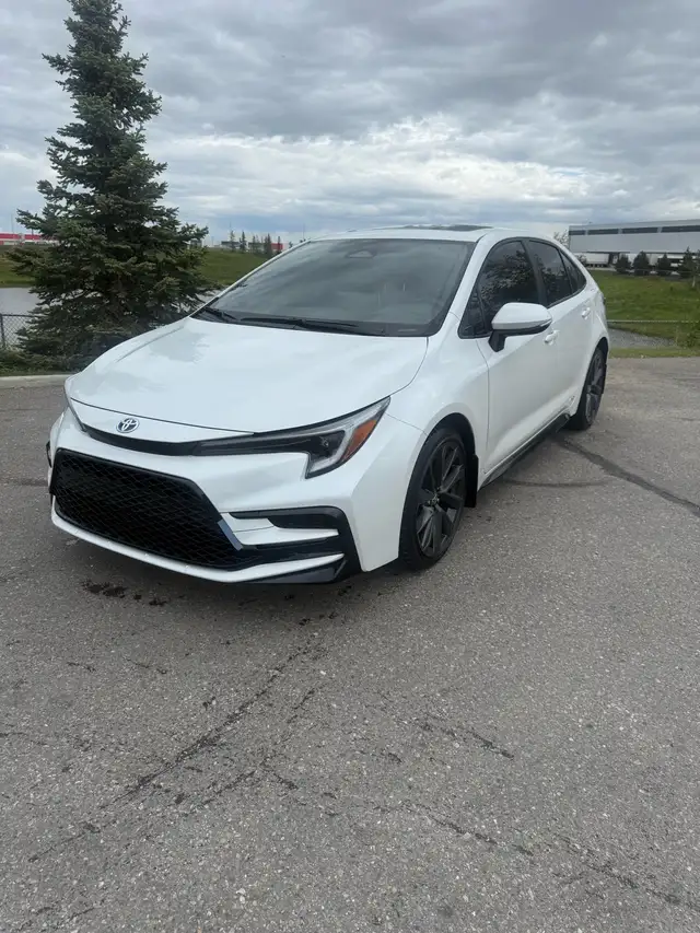 2025 Toyota Corolla Hybrid XSE 