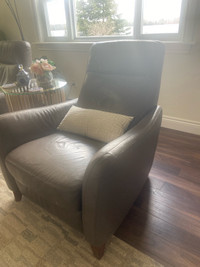 Natuzzi leather recliners x2 