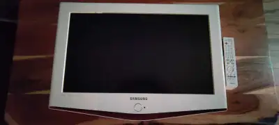 Samsung Monitor and TV 27 inch, View more