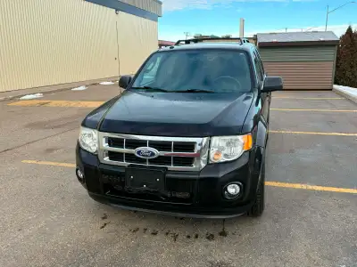 Has cruise control. No rust runs great. 306 864 4132 for question's