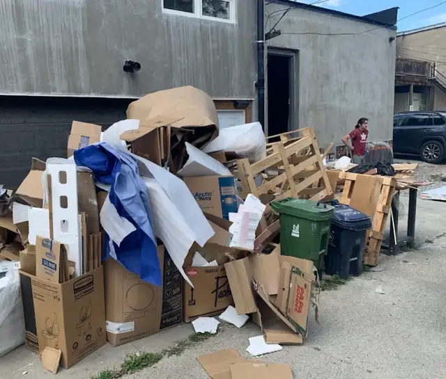 Junk Removal & Garbage PickUps - Same Day Service - Toronto/ GTA
