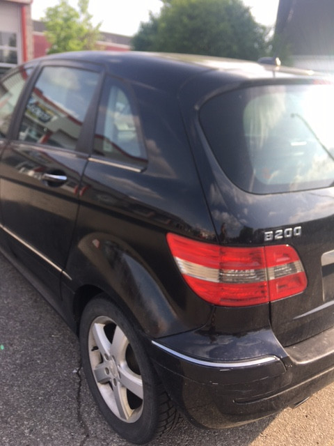 Mercedes B200 in Cars & Trucks in Kitchener / Waterloo - Image 3