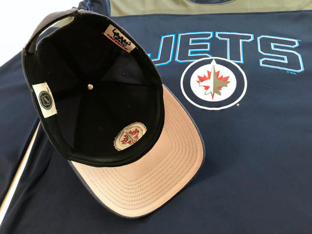 JETS GEAR Two-Tone XL Jersey & Matching Hat—BRAND NEW BOXED in Hockey in Winnipeg - Image 3