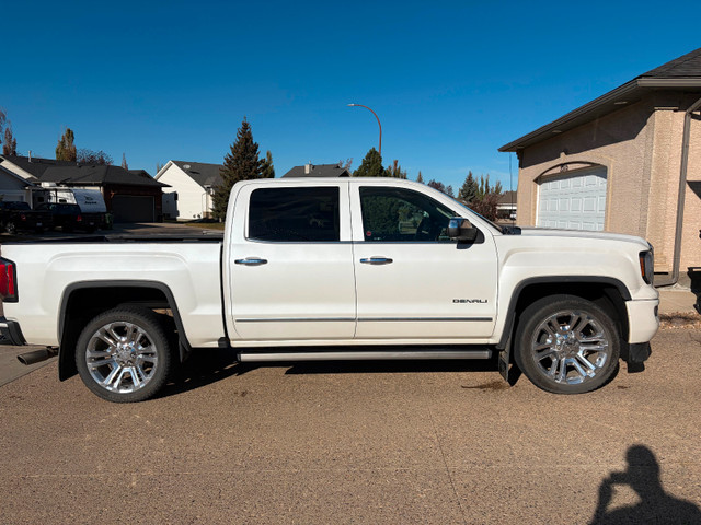 2016 GMC Sierra 1500 Denali SWB in Cars & Trucks in Lloydminster - Image 2
