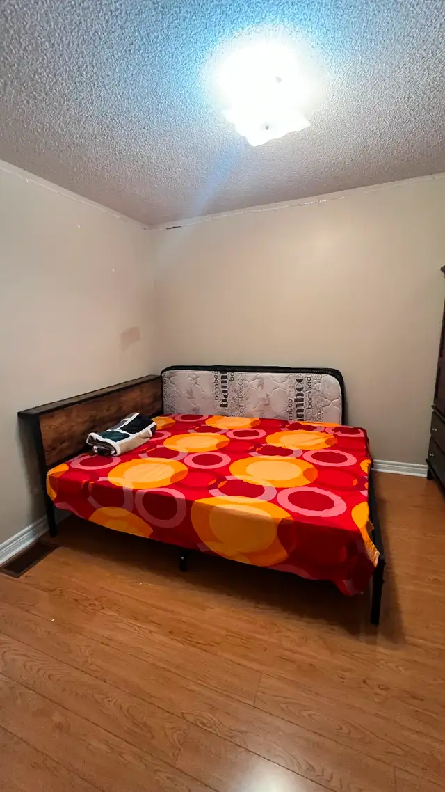 Private room available for rent for girls63838173031811120