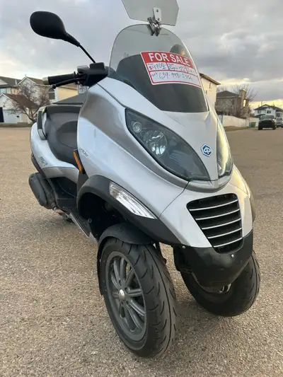 2007 Piaggio MP3 250 - Unique 3-Wheeled Scooter - So Much Fun! Price: $3200 OBO Description: Get rea...