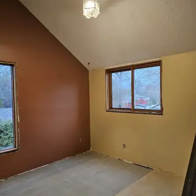 Full upper floor of Viceroy home, includes 2 rooms each w/closet, a 4 PC private bath and a sitting...