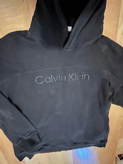Men’s black hoodie $10 Medium by Calvin Klein in Men's in Oakville / Halton Region - Image 2