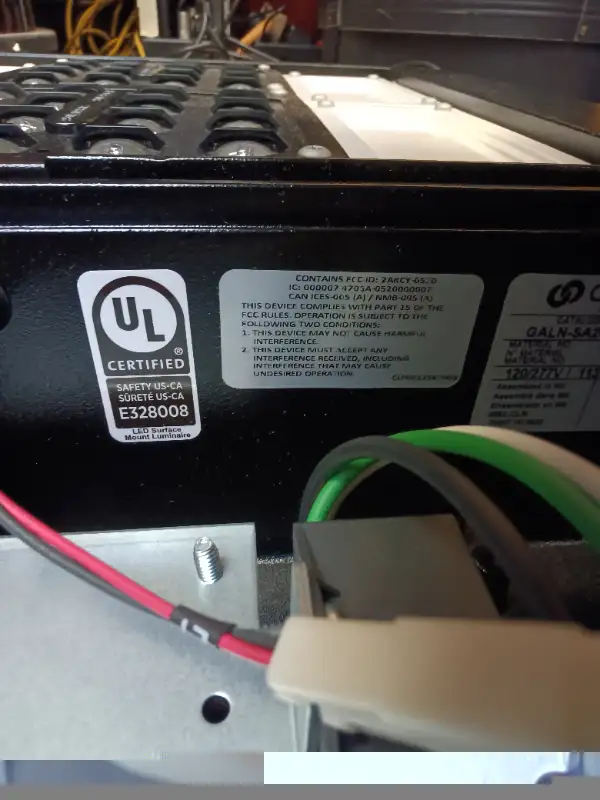 Cooper GLEON Galleon LED Flood light Street Light Streetlight nw in Outdoor Lighting in City of Toronto - Image 9