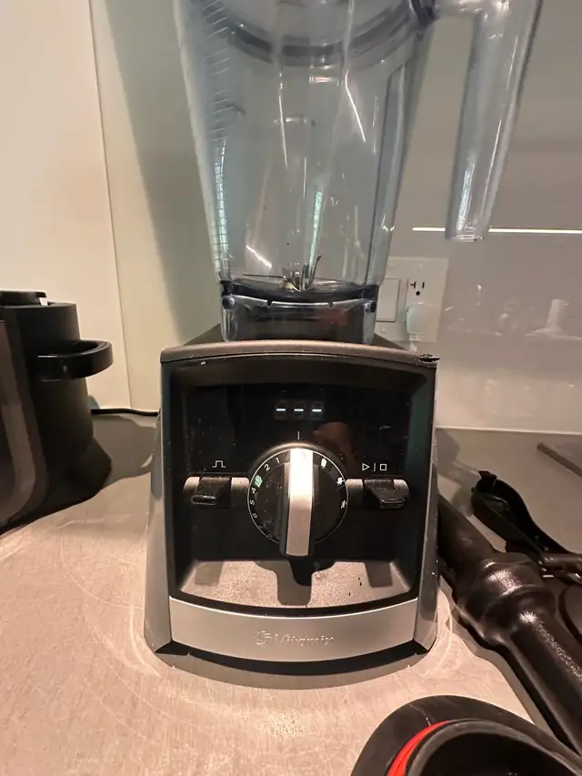 vitamix blender in Processors, Blenders & Juicers in City of Toronto - Image 3