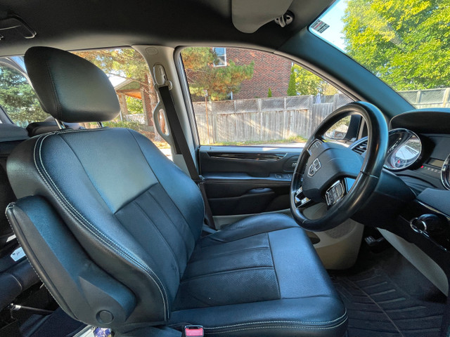 2019 Dodge Grand Caravan in Cars & Trucks in City of Toronto - Image 4