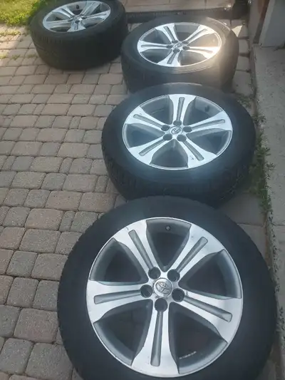 Toyota Highlander rims - 2012 19 × 7.5 inches 5×114.3 mm Bore 60.1 mm Offset 35 mm All season Bridge...
