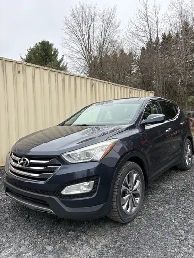 Santa Fe 2013 Limited 2.0T (modèle full équipe) de 120 000 kilo Je la vend car j’aimerais ravoir une...