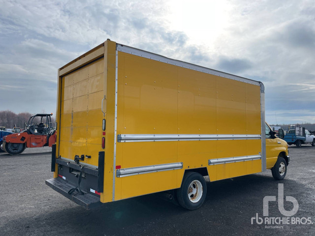 Ford Cube Van E-450 for Sale Low KMS 2017 Call 416-876-7475 in Cars & Trucks in City of Toronto - Image 3