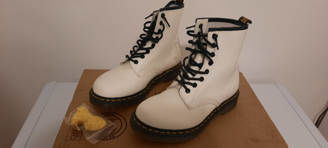 $85 White Doc Martens Ladies Boots Size 7L US in Women's - Shoes in Kitchener / Waterloo - Image 2