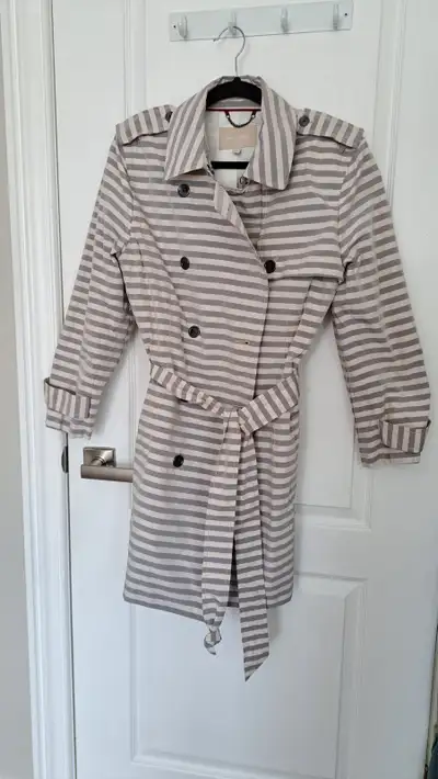 New Banana Republic womens jacket. Size XL but professionally tailored to Medium.