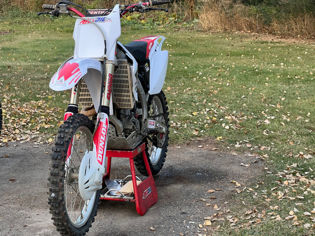 2007 Honda CRF450r in Dirt Bikes & Motocross in Williams Lake