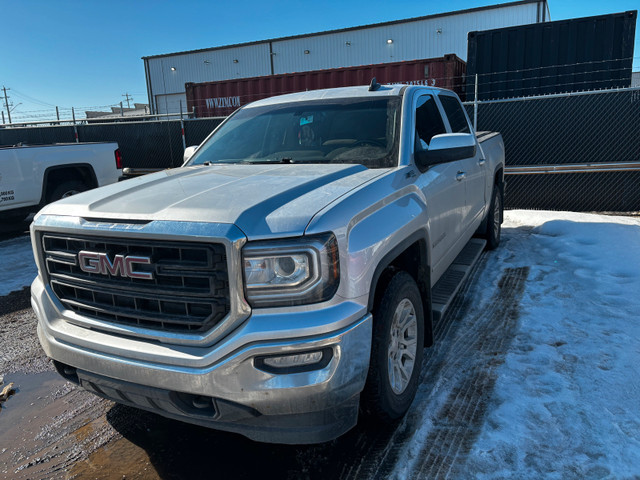 2018 GMC Sierra 5.3 Lt 1500 Crewcab in Cars & Trucks in Edmonton