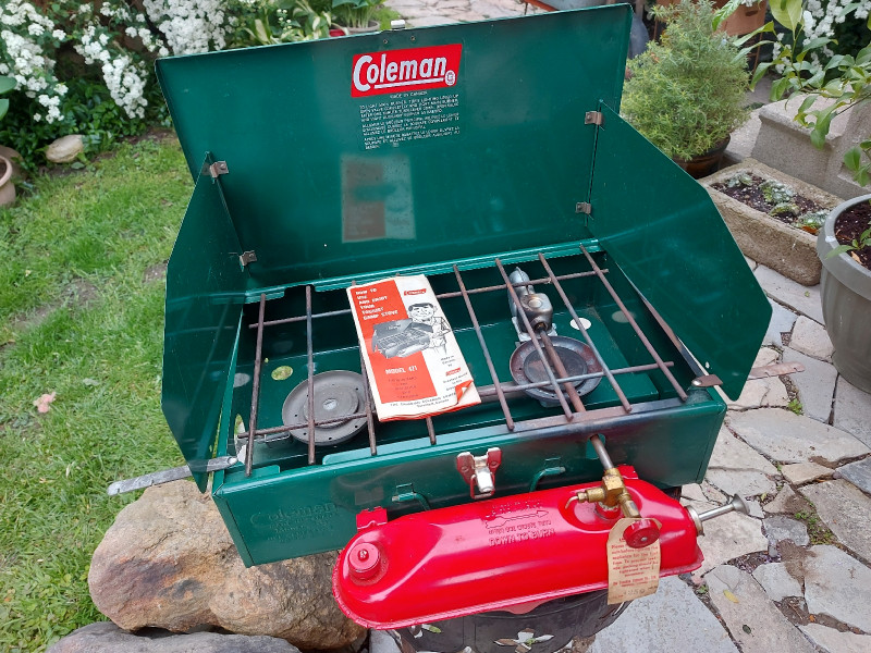 Vintage Coleman Camp Stove Model 421 VERY CLEAN Fishing, Camping
