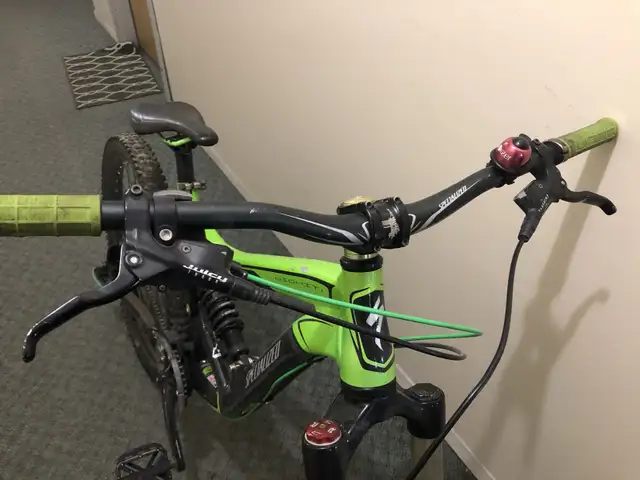 Downhill bike.  in Mountain in Calgary - Image 6