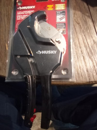 Husky 1-1/2 ratcheting abs/PVC cutter