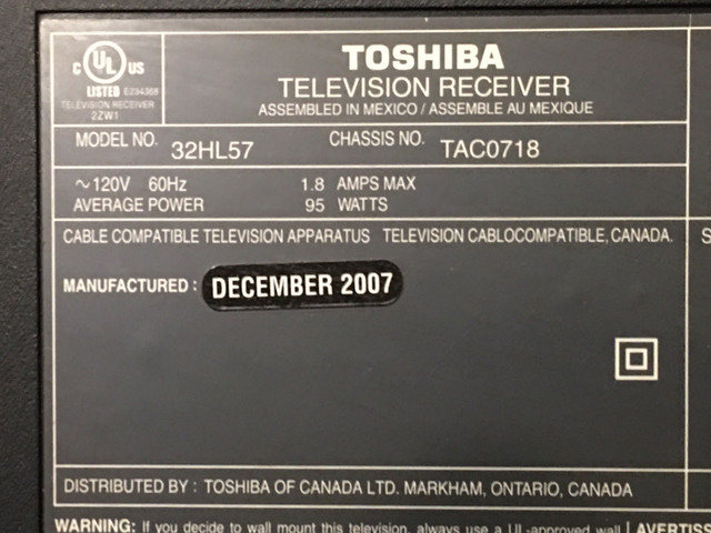 32” Toshiba HDMI Flat Screen TV in TVs in Bedford - Image 4