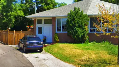 3 Bed +1 Bath  $2600 Newmarket