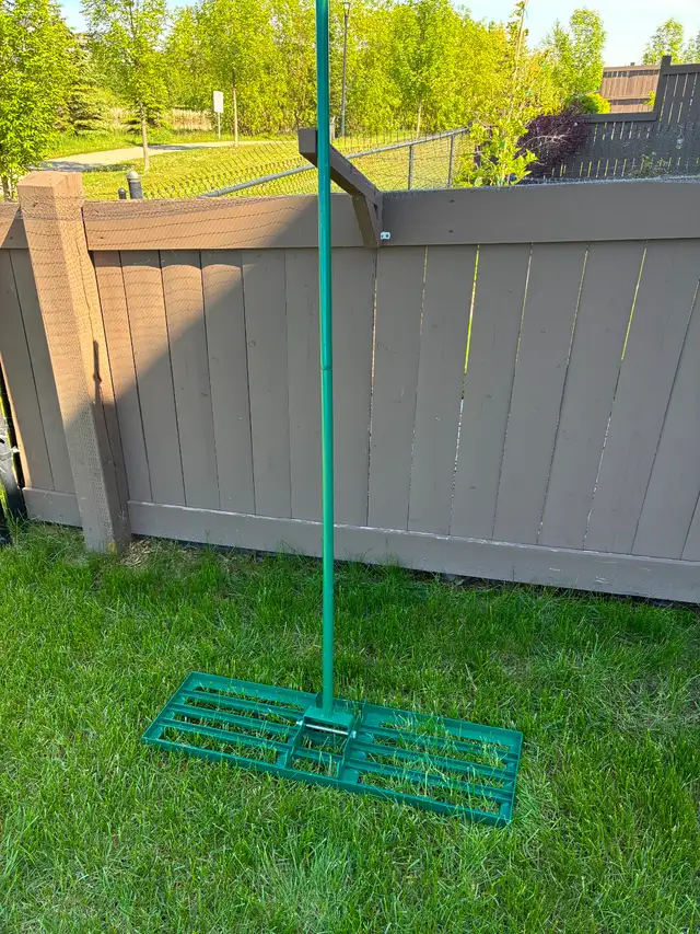 Lawn leveling Rake486356624092047361