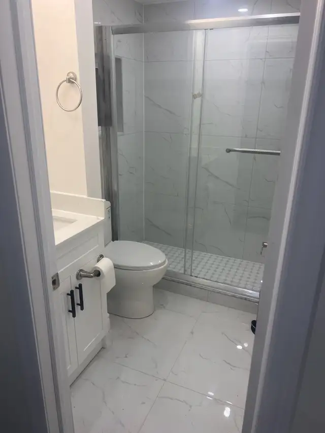 1 Room for Rent, Shared Basement in Room Rentals & Roommates in City of Toronto - Image 3