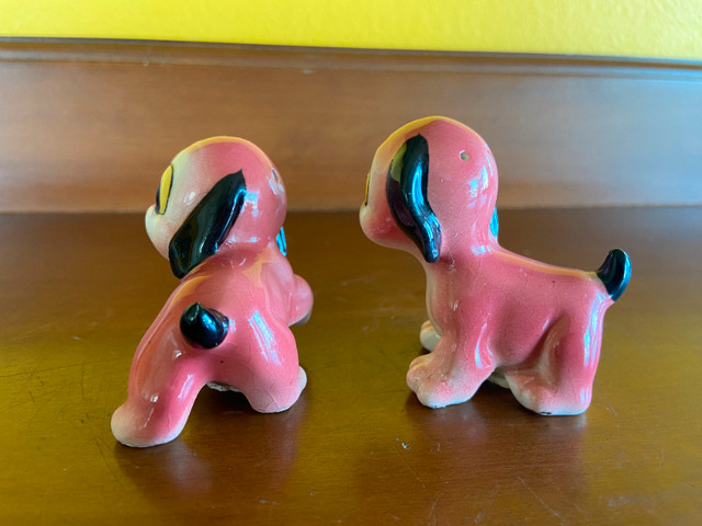 Vintage Ceramic Pink Puppy Dog Salt and Pepper Shakers in Arts & Collectibles in Oshawa / Durham Region - Image 2