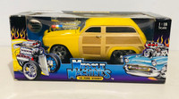 Vintage Muscle Machines '50 Ford Woody 1:18 Diecast 2001 Funline