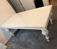 WHITE DINING TABLE / KITCHEN TABLE