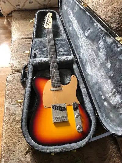 “Pawnshop” Telecaster w/ case, View more