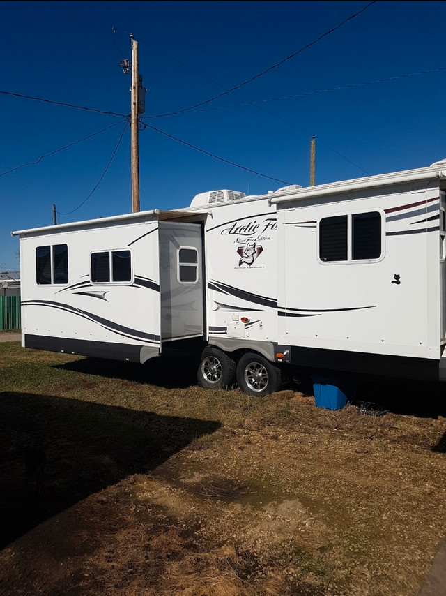 2014 Arctic Fox 29L | Travel Trailers & Campers | Red Deer | Kijiji
