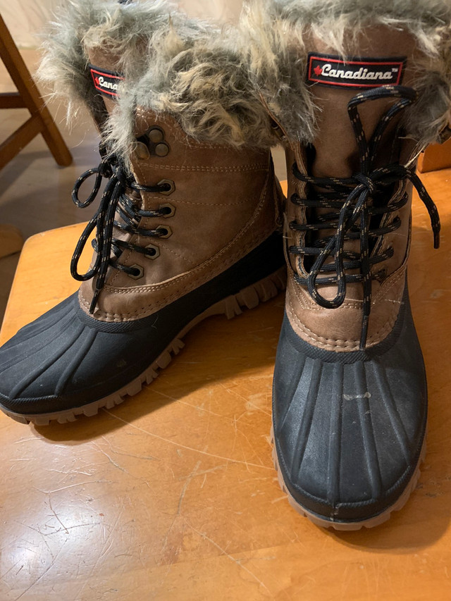 Women’s winter boots in Women's - Shoes in Barrie