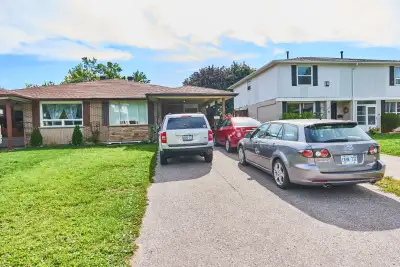 Spacious 3-Bedroom Main Floor Apartment in 2 Parking Included ---- This apartment has just undergone...