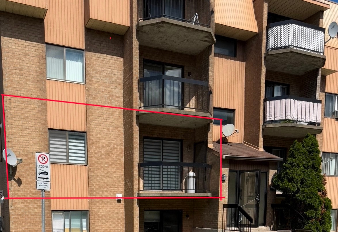 4 1/2  CONDO, entièrement rénové, haut-de-gamme $1695 — photo 1