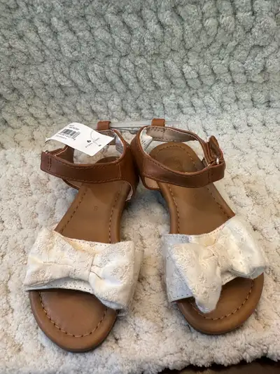 Toddler Girl’s Size 9 Sandals with bows - new with tags – Joe, View more