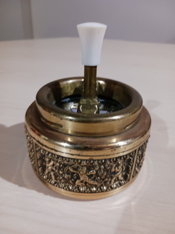 Erhard & Sohne Roulette Ashtray Arts & Collectibles Woodstock Kijiji