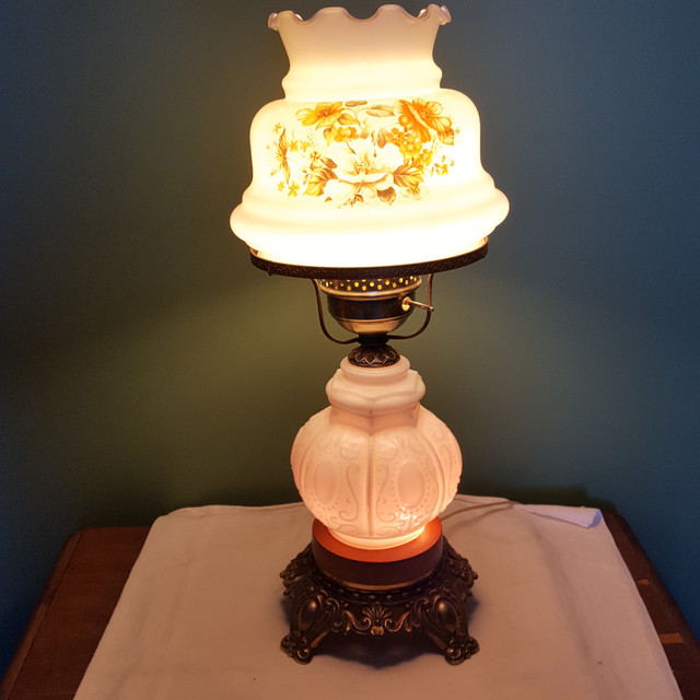 Lampe vintage dans Éclairage intérieur et plafonniers  à Ville de Québec - Image 2
