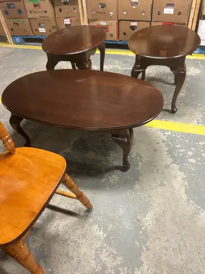 Beautiful coffee and end tables.