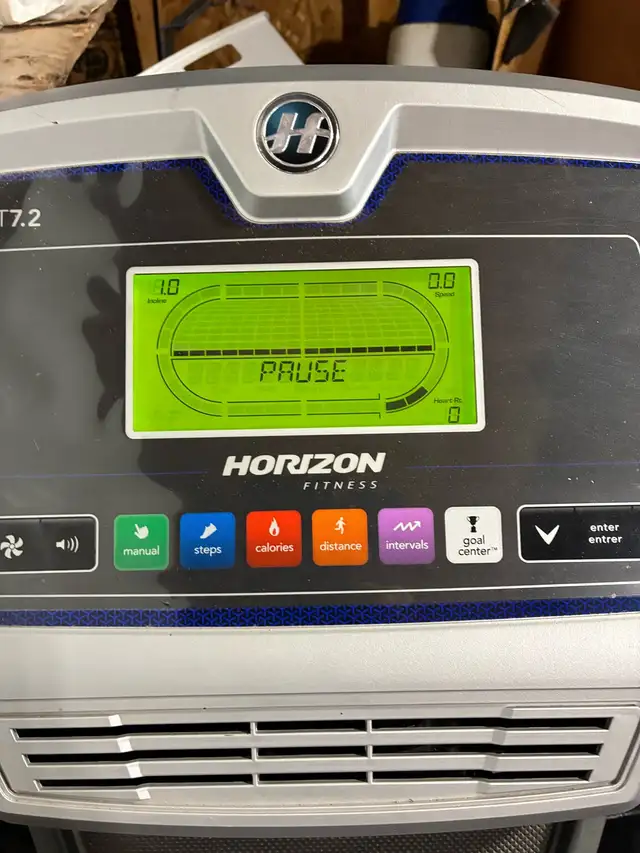 Horizon Fitness ct7.2 treadmill in Other in Markham / York Region - Image 4