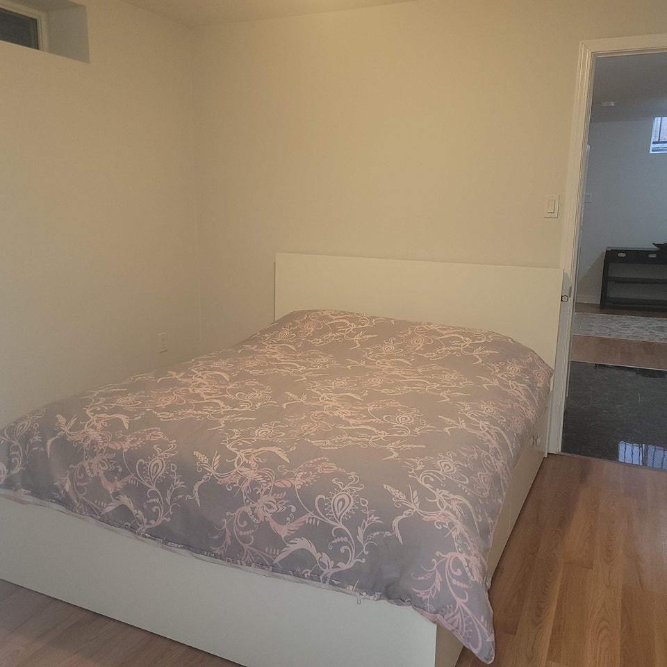 One Bedroom Basement Apartment- Vaughan 4