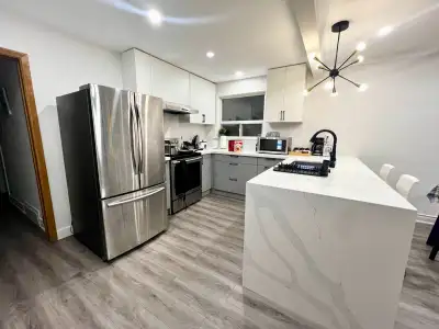 Airbnb Fully Renovated 4b2b 5beds House & parking - Vacation, View more