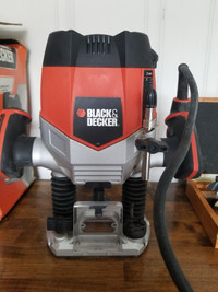 Black & Decker Router with 15 bit set. Only used once 150.00
