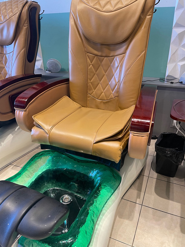  Pedicure chair free in Free Stuff in Calgary