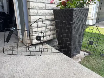 Adjustable in width - barrier for SUV along back seat. Attached to head rests. Keep your pets safe i...