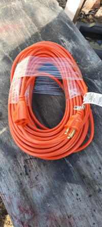 NEW 100 FOOT ORANGE 16 GUAGE 3 PRONG OUTDOOR EXTENSION CORD