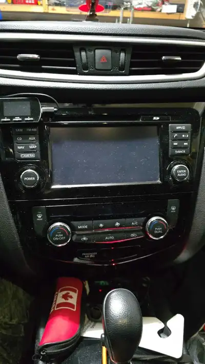 2015 NISSAN ROGUE BOSE 8 (with 2 Subwoffer) SPEAKERS CONFIGURATION WITH 360° CAMERA. ITS A PLUG AND...